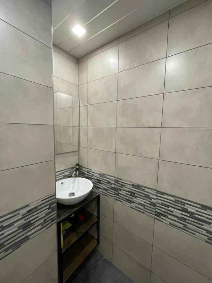 One Central Apartment Ереван Экстерьер фото