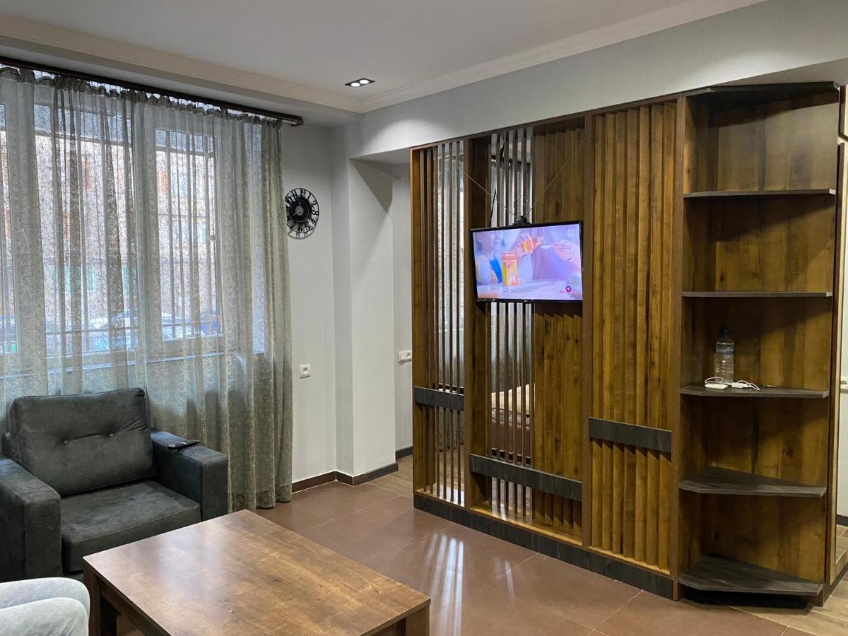 One Central Apartment Ереван Экстерьер фото