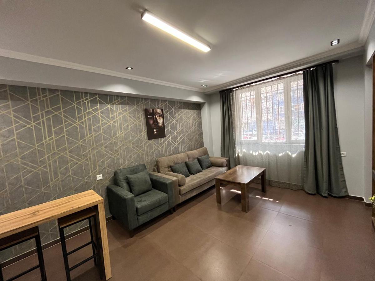 One Central Apartment Ереван Экстерьер фото